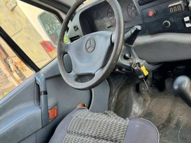 Білий Мерседес Sprinter, об'ємом двигуна 2.9 л та пробігом 120 тис. км за 4000 $, фото 5 на Automoto.ua