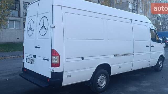 Белый Мерседес Sprinter, объемом двигателя 2.9 л и пробегом 400 тыс. км за 11000 $, фото 6 на Automoto.ua