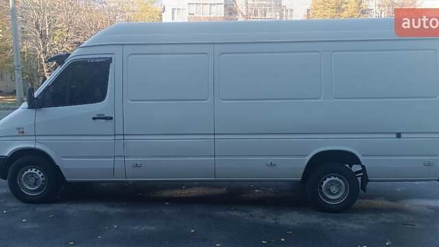 Белый Мерседес Sprinter, объемом двигателя 2.9 л и пробегом 400 тыс. км за 11000 $, фото 4 на Automoto.ua