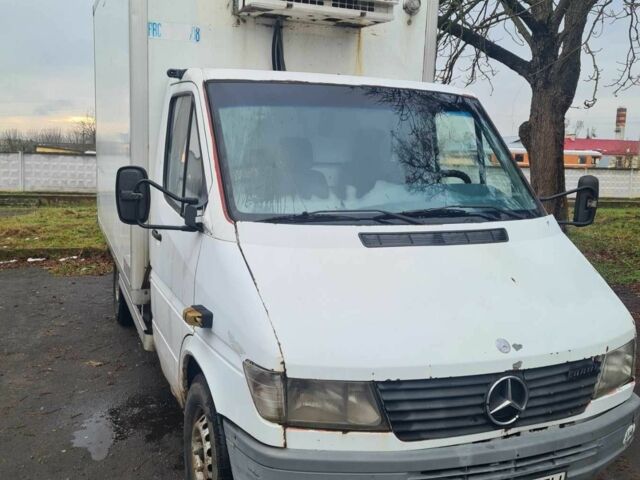 Білий Мерседес Sprinter, об'ємом двигуна 2.3 л та пробігом 614 тис. км за 4300 $, фото 1 на Automoto.ua