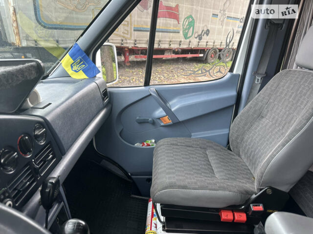 Білий Мерседес Sprinter, об'ємом двигуна 2.87 л та пробігом 350 тис. км за 14900 $, фото 3 на Automoto.ua