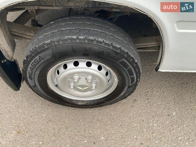 Белый Мерседес Sprinter, объемом двигателя 2.87 л и пробегом 790 тыс. км за 6950 $, фото 13 на Automoto.ua