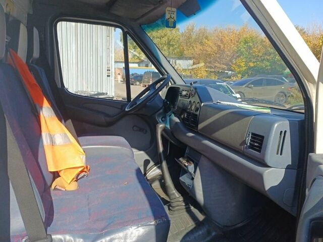Белый Мерседес Sprinter, объемом двигателя 3 л и пробегом 4 тыс. км за 12000 $, фото 3 на Automoto.ua