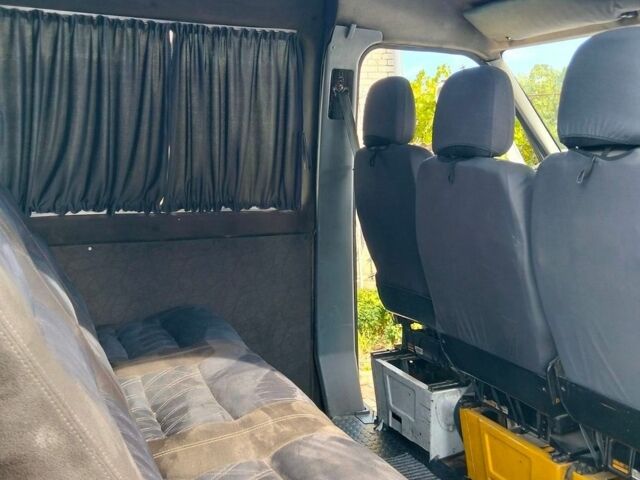 Белый Мерседес Sprinter, объемом двигателя 2.87 л и пробегом 500 тыс. км за 5800 $, фото 6 на Automoto.ua