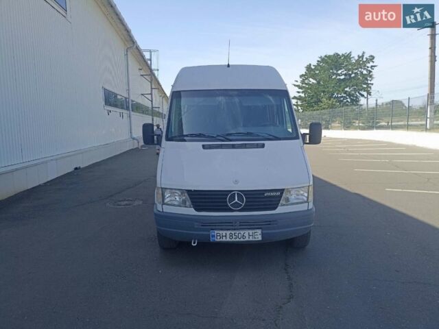 Белый Мерседес Sprinter, объемом двигателя 2.9 л и пробегом 923 тыс. км за 12500 $, фото 1 на Automoto.ua