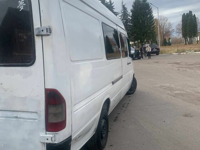 Білий Мерседес Sprinter, об'ємом двигуна 2.9 л та пробігом 800 тис. км за 4500 $, фото 3 на Automoto.ua