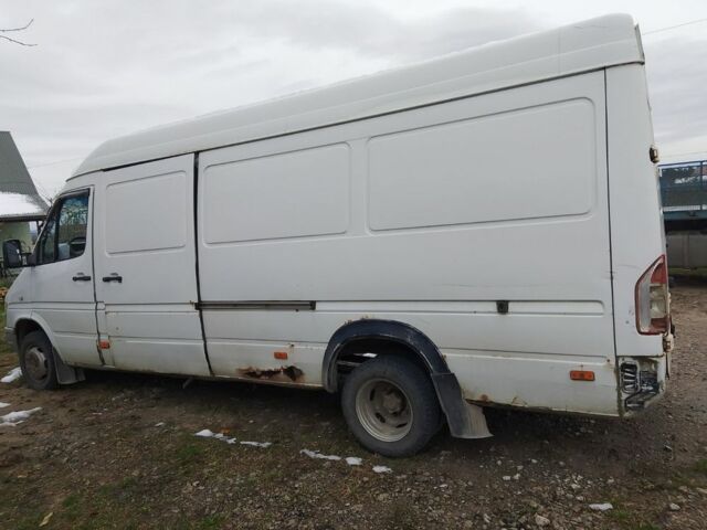 Белый Мерседес Sprinter, объемом двигателя 2.9 л и пробегом 444 тыс. км за 1999 $, фото 3 на Automoto.ua