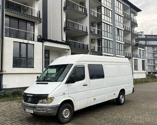 Белый Мерседес Sprinter, объемом двигателя 2.9 л и пробегом 642 тыс. км за 9500 $, фото 3 на Automoto.ua