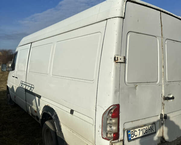 Белый Мерседес Sprinter, объемом двигателя 2.87 л и пробегом 600 тыс. км за 5999 $, фото 3 на Automoto.ua