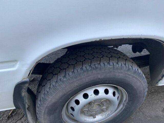 Белый Мерседес Sprinter, объемом двигателя 2.9 л и пробегом 200 тыс. км за 7000 $, фото 6 на Automoto.ua