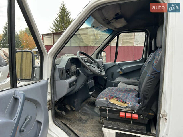Белый Мерседес Sprinter, объемом двигателя 2.9 л и пробегом 500 тыс. км за 6300 $, фото 4 на Automoto.ua
