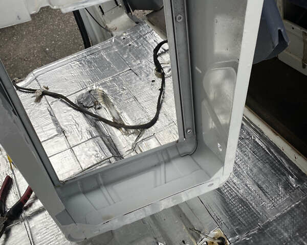 Білий Мерседес Sprinter, об'ємом двигуна 2.87 л та пробігом 343 тис. км за 9200 $, фото 43 на Automoto.ua