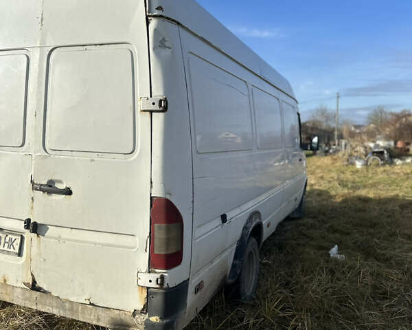 Белый Мерседес Sprinter, объемом двигателя 2.87 л и пробегом 600 тыс. км за 5999 $, фото 4 на Automoto.ua