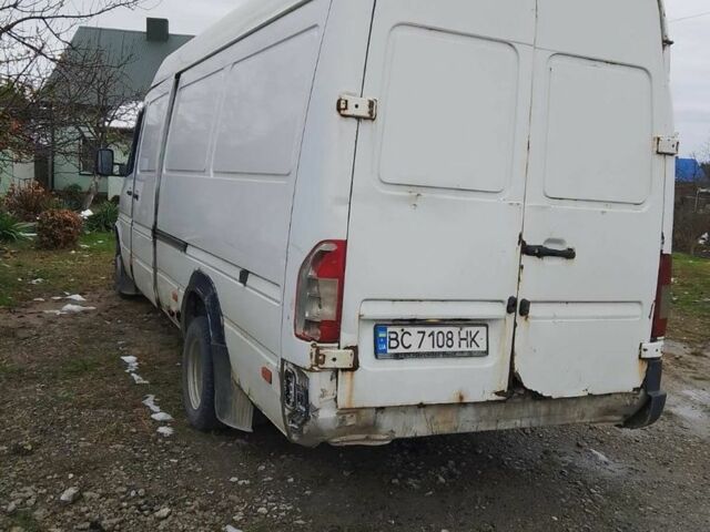 Белый Мерседес Sprinter, объемом двигателя 2.9 л и пробегом 444 тыс. км за 1999 $, фото 2 на Automoto.ua