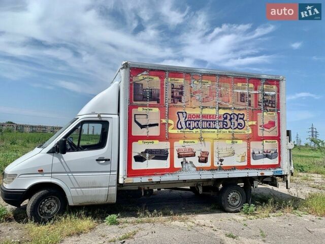 Белый Мерседес Sprinter, объемом двигателя 2.9 л и пробегом 380 тыс. км за 10000 $, фото 4 на Automoto.ua