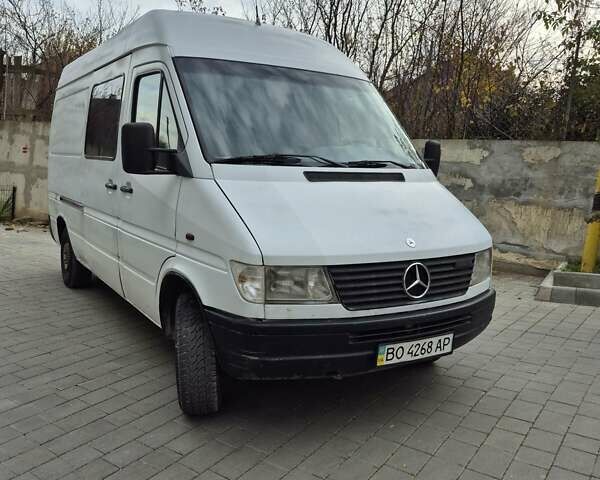 Білий Мерседес Sprinter, об'ємом двигуна 2.9 л та пробігом 600 тис. км за 5000 $, фото 1 на Automoto.ua
