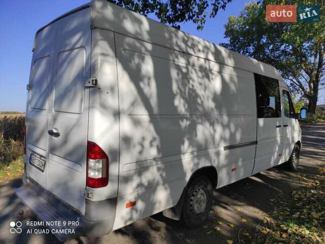 Белый Мерседес Sprinter, объемом двигателя 2.15 л и пробегом 389 тыс. км за 7200 $, фото 3 на Automoto.ua