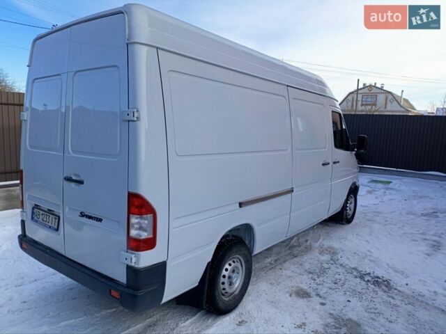 Белый Мерседес Sprinter, объемом двигателя 2.1 л и пробегом 350 тыс. км за 8999 $, фото 25 на Automoto.ua