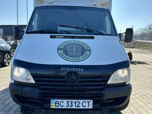 Белый Мерседес Sprinter, объемом двигателя 2.1 л и пробегом 650 тыс. км за 7500 $, фото 4 на Automoto.ua