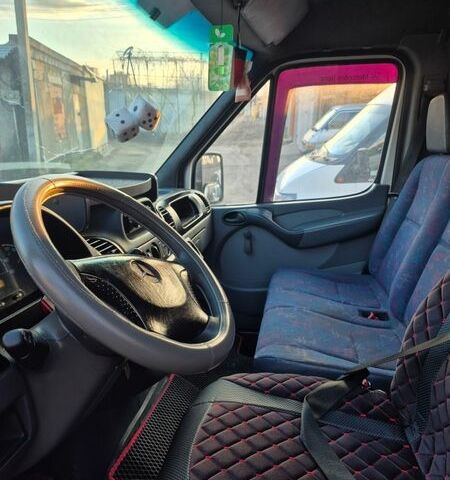 Белый Мерседес Sprinter, объемом двигателя 0 л и пробегом 70 тыс. км за 4800 $, фото 6 на Automoto.ua