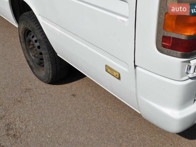 Белый Мерседес Sprinter, объемом двигателя 2.2 л и пробегом 900 тыс. км за 9000 $, фото 23 на Automoto.ua