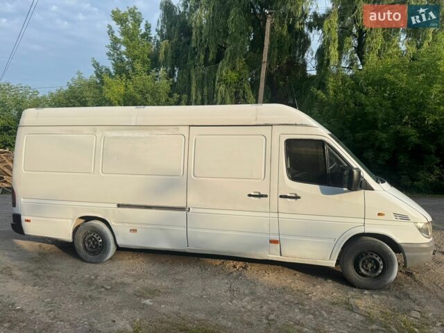 Белый Мерседес Sprinter, объемом двигателя 2.15 л и пробегом 800 тыс. км за 4900 $, фото 6 на Automoto.ua