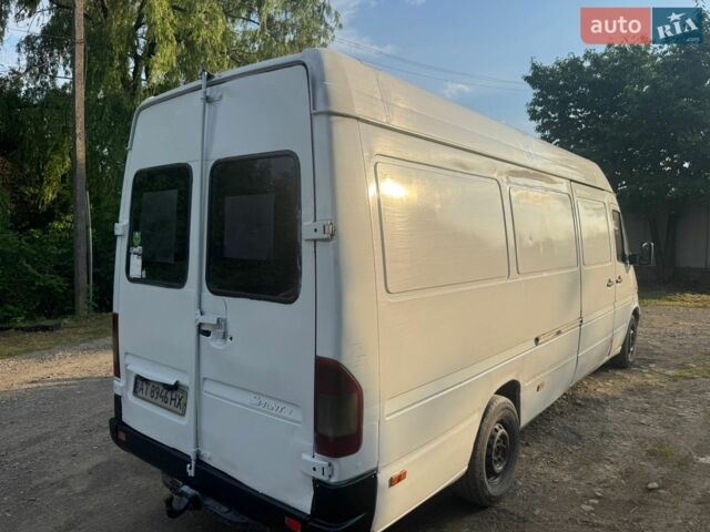 Белый Мерседес Sprinter, объемом двигателя 2.15 л и пробегом 800 тыс. км за 4900 $, фото 7 на Automoto.ua