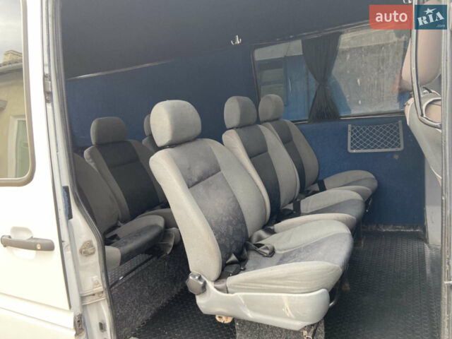 Белый Мерседес Sprinter, объемом двигателя 2.1 л и пробегом 787 тыс. км за 8850 $, фото 21 на Automoto.ua