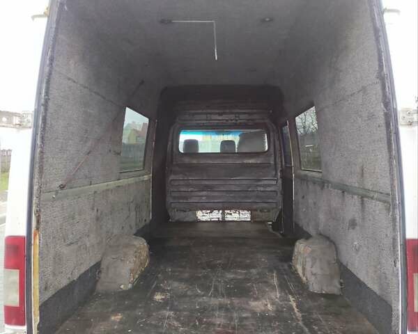 Белый Мерседес Sprinter, объемом двигателя 2.15 л и пробегом 355 тыс. км за 5800 $, фото 6 на Automoto.ua
