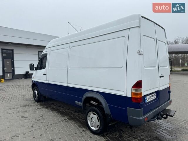 Белый Мерседес Sprinter, объемом двигателя 2.87 л и пробегом 550 тыс. км за 8700 $, фото 4 на Automoto.ua