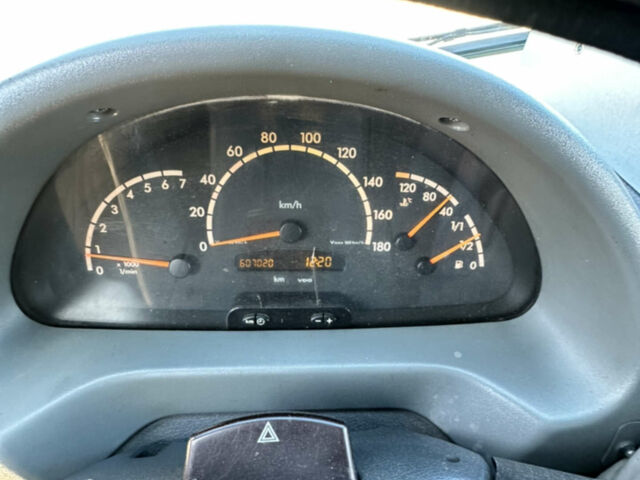 Белый Мерседес Sprinter, объемом двигателя 2.1 л и пробегом 650 тыс. км за 7500 $, фото 5 на Automoto.ua