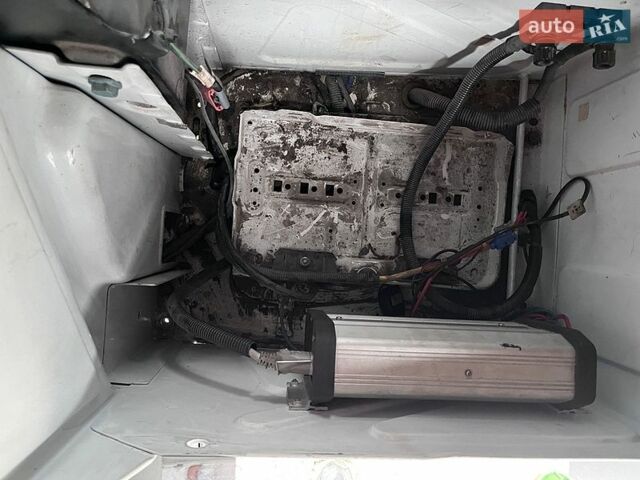 Белый Мерседес Sprinter, объемом двигателя 2.15 л и пробегом 479 тыс. км за 12499 $, фото 21 на Automoto.ua