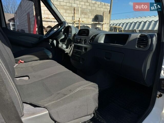 Білий Мерседес Sprinter, об'ємом двигуна 2.1 л та пробігом 840 тис. км за 5500 $, фото 11 на Automoto.ua