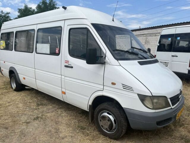 Белый Мерседес Sprinter, объемом двигателя 2.2 л и пробегом 320 тыс. км за 7300 $, фото 2 на Automoto.ua