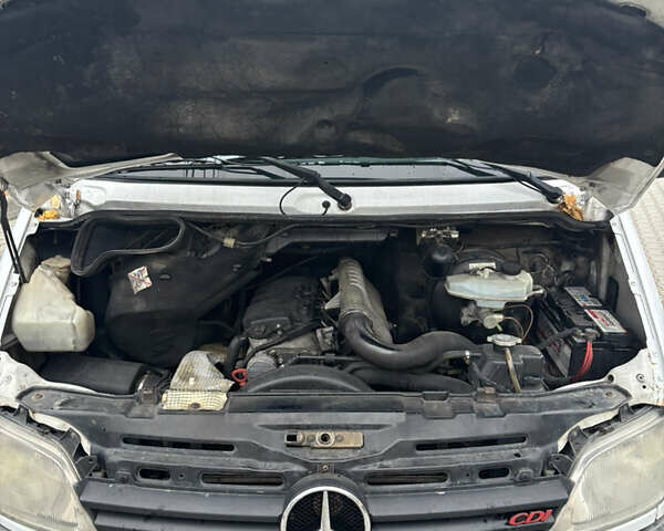 Білий Мерседес Sprinter, об'ємом двигуна 2.7 л та пробігом 408 тис. км за 8700 $, фото 29 на Automoto.ua