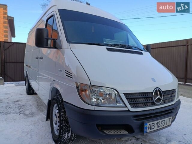 Белый Мерседес Sprinter, объемом двигателя 2.1 л и пробегом 350 тыс. км за 8999 $, фото 11 на Automoto.ua