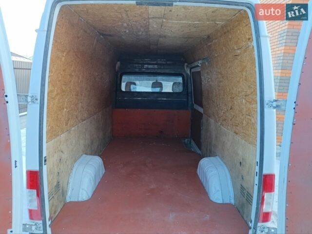 Белый Мерседес Sprinter, объемом двигателя 2.1 л и пробегом 350 тыс. км за 8999 $, фото 18 на Automoto.ua