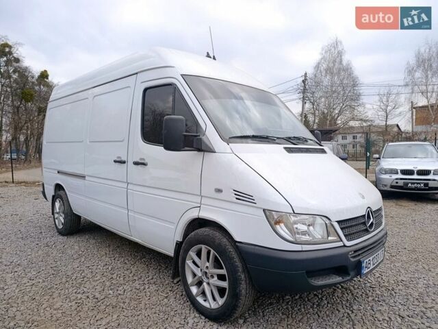 Белый Мерседес Sprinter, объемом двигателя 2.2 л и пробегом 380 тыс. км за 9700 $, фото 5 на Automoto.ua