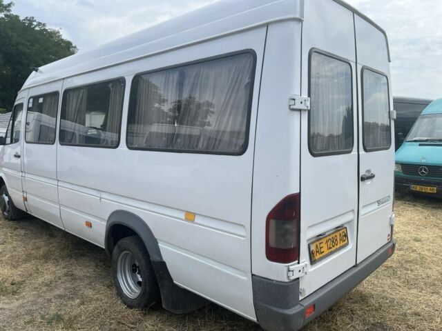 Белый Мерседес Sprinter, объемом двигателя 2.2 л и пробегом 320 тыс. км за 7300 $, фото 5 на Automoto.ua