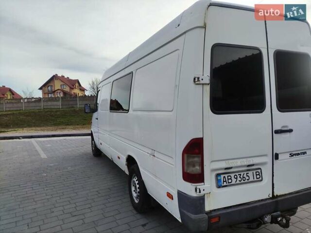 Белый Мерседес Sprinter, объемом двигателя 2.15 л и пробегом 355 тыс. км за 5800 $, фото 5 на Automoto.ua