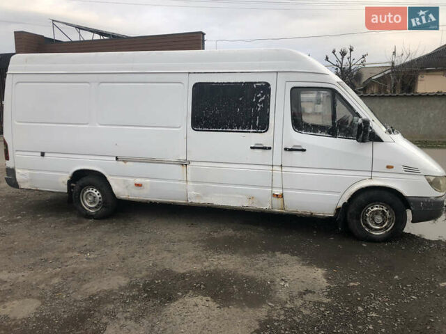 Белый Мерседес Sprinter, объемом двигателя 2.2 л и пробегом 9 тыс. км за 5850 $, фото 4 на Automoto.ua