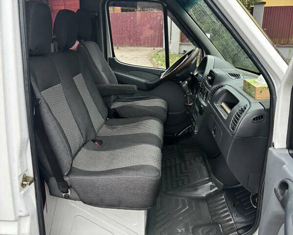 Білий Мерседес Sprinter, об'ємом двигуна 2.7 л та пробігом 408 тис. км за 8700 $, фото 12 на Automoto.ua