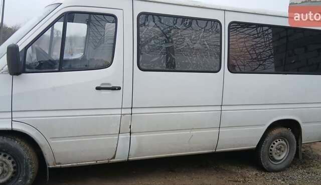 Білий Мерседес Sprinter, об'ємом двигуна 2.15 л та пробігом 425 тис. км за 5900 $, фото 4 на Automoto.ua