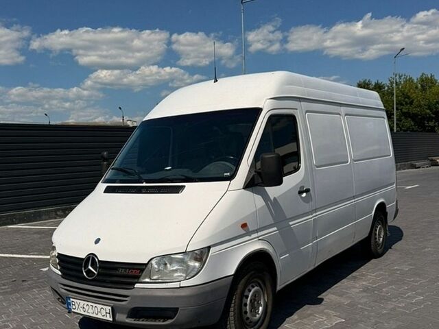 Белый Мерседес Sprinter, объемом двигателя 2.15 л и пробегом 378 тыс. км за 5999 $, фото 1 на Automoto.ua
