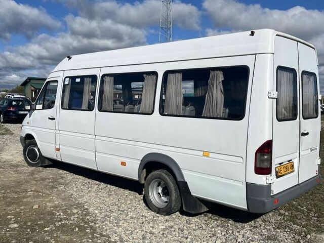 Белый Мерседес Sprinter, объемом двигателя 2.2 л и пробегом 320 тыс. км за 7300 $, фото 13 на Automoto.ua