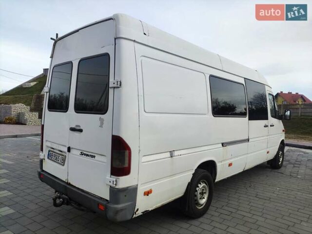Белый Мерседес Sprinter, объемом двигателя 2.15 л и пробегом 355 тыс. км за 5800 $, фото 3 на Automoto.ua