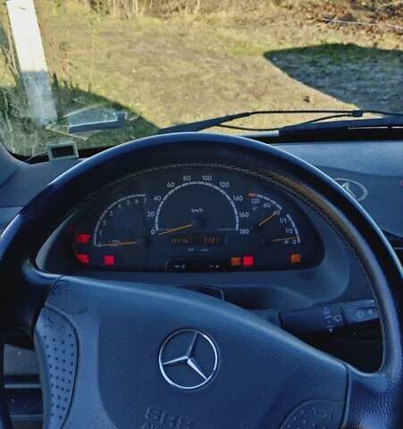 Белый Мерседес Sprinter, объемом двигателя 2.15 л и пробегом 337 тыс. км за 7200 $, фото 5 на Automoto.ua