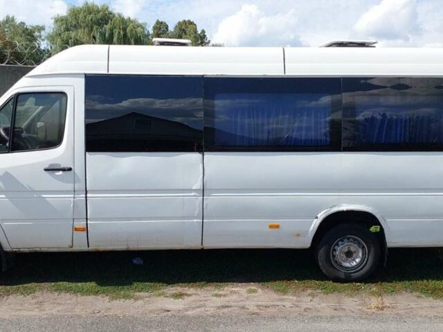 Белый Мерседес Sprinter, объемом двигателя 2.15 л и пробегом 720 тыс. км за 5000 $, фото 7 на Automoto.ua