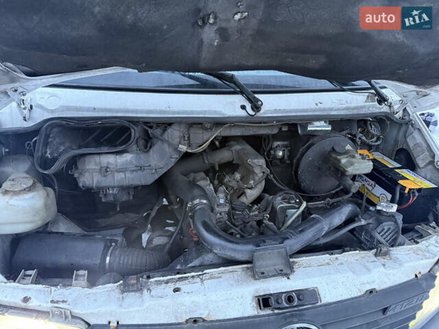 Белый Мерседес Sprinter, объемом двигателя 2.87 л и пробегом 700 тыс. км за 10500 $, фото 14 на Automoto.ua