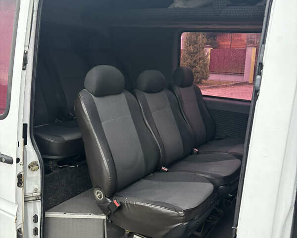 Білий Мерседес Sprinter, об'ємом двигуна 2.7 л та пробігом 408 тис. км за 8700 $, фото 13 на Automoto.ua